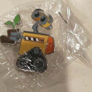 Disney trading pin Wall-E
